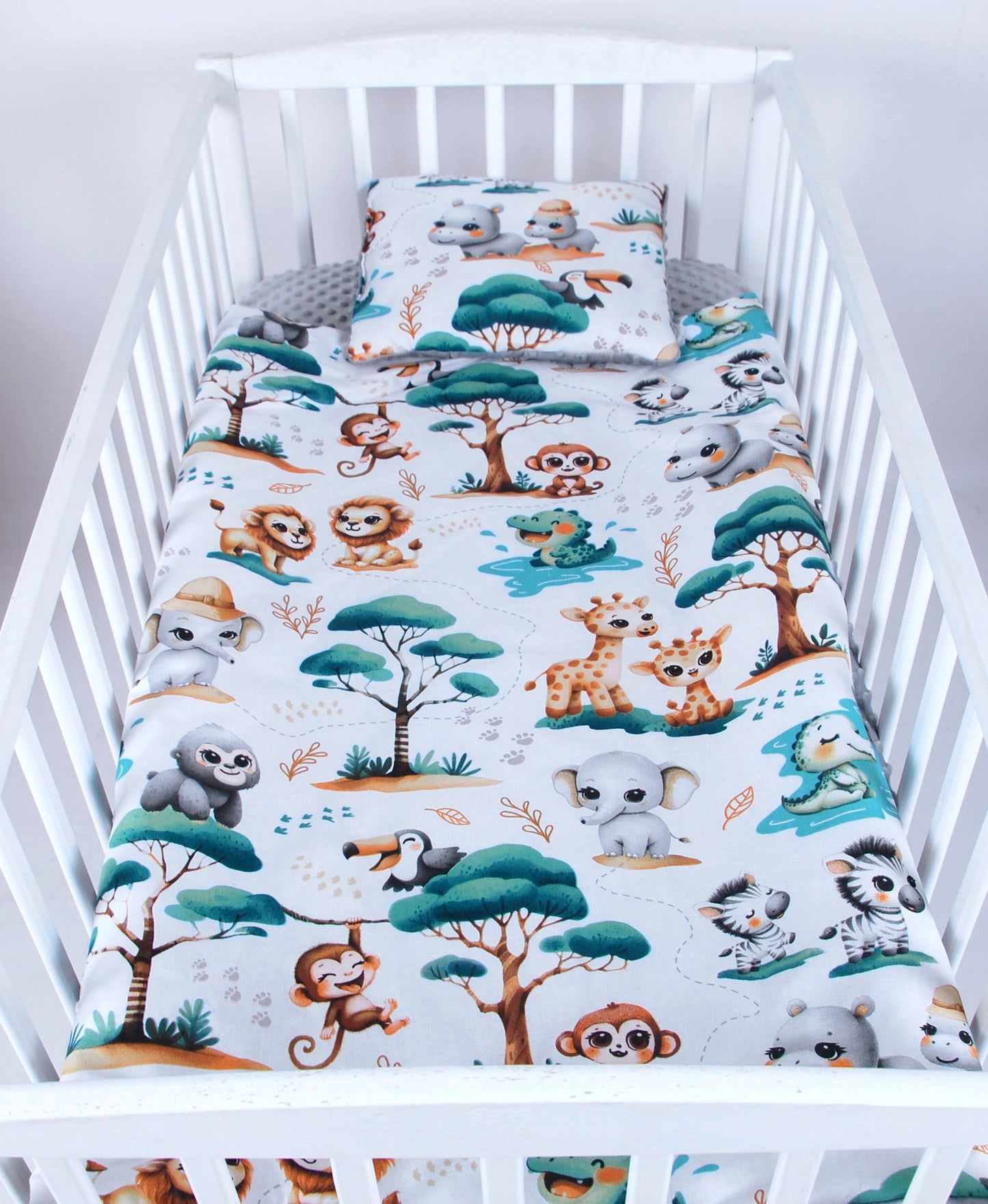 BABYLUX Babydecke Krabbeldecke MINKY Decke 75x100 cm mit Kissen K148 - Grau + Dschungel