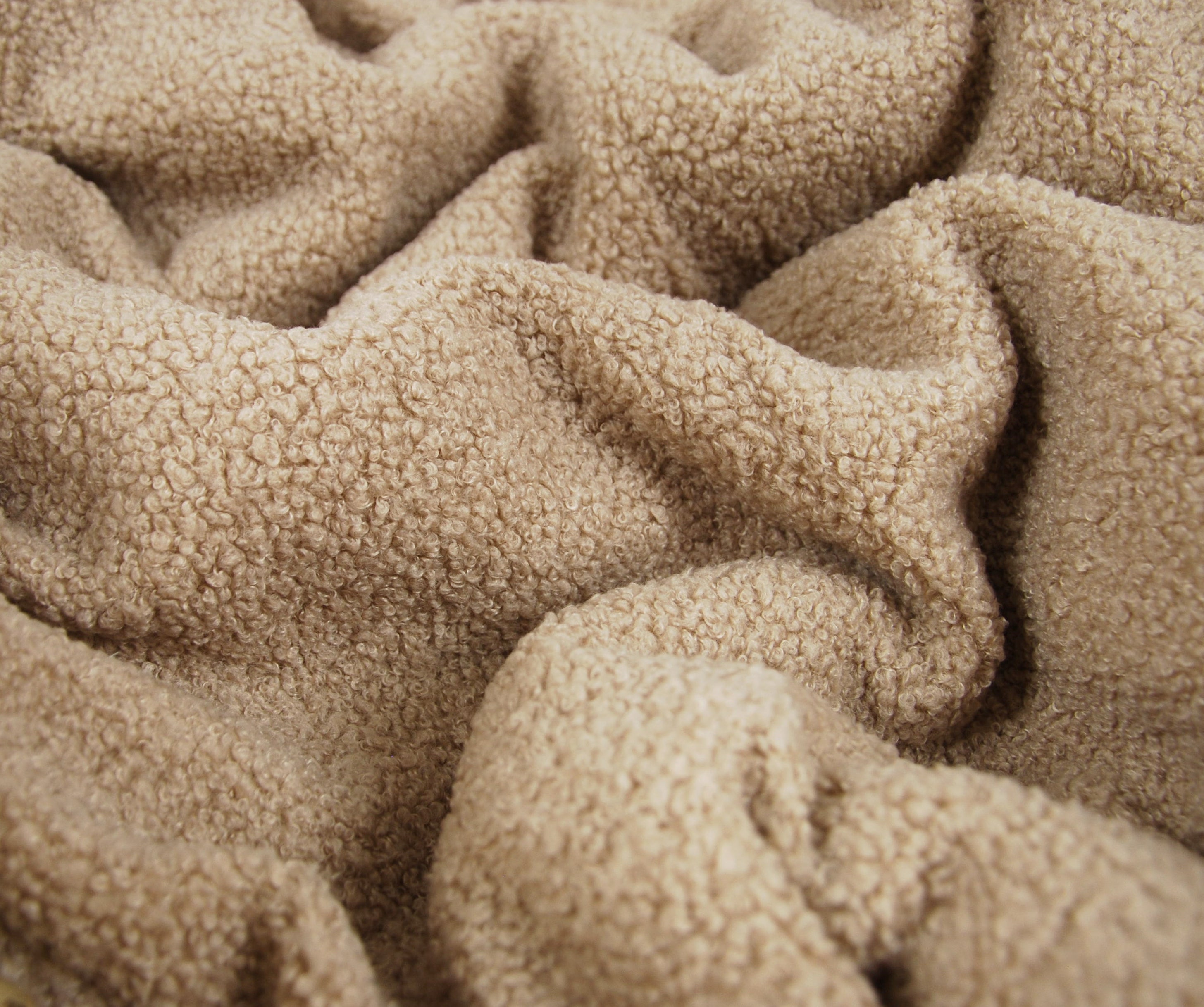 Babylux Kuscheldecke BOUCLÉ 60x75 cm + Kissen – Winter Babydecke für Kinderwagen & Bett – Weich, Warm BD - Beige