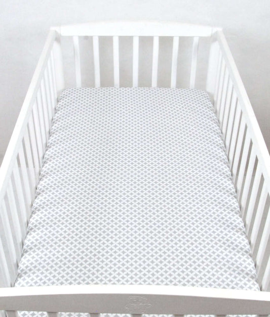 BABYLUX Spannbetttuch 70 x 140 cm Baby SPANNBETTLAKEN Baumwolle Kinderbett 106. Marokko Grau